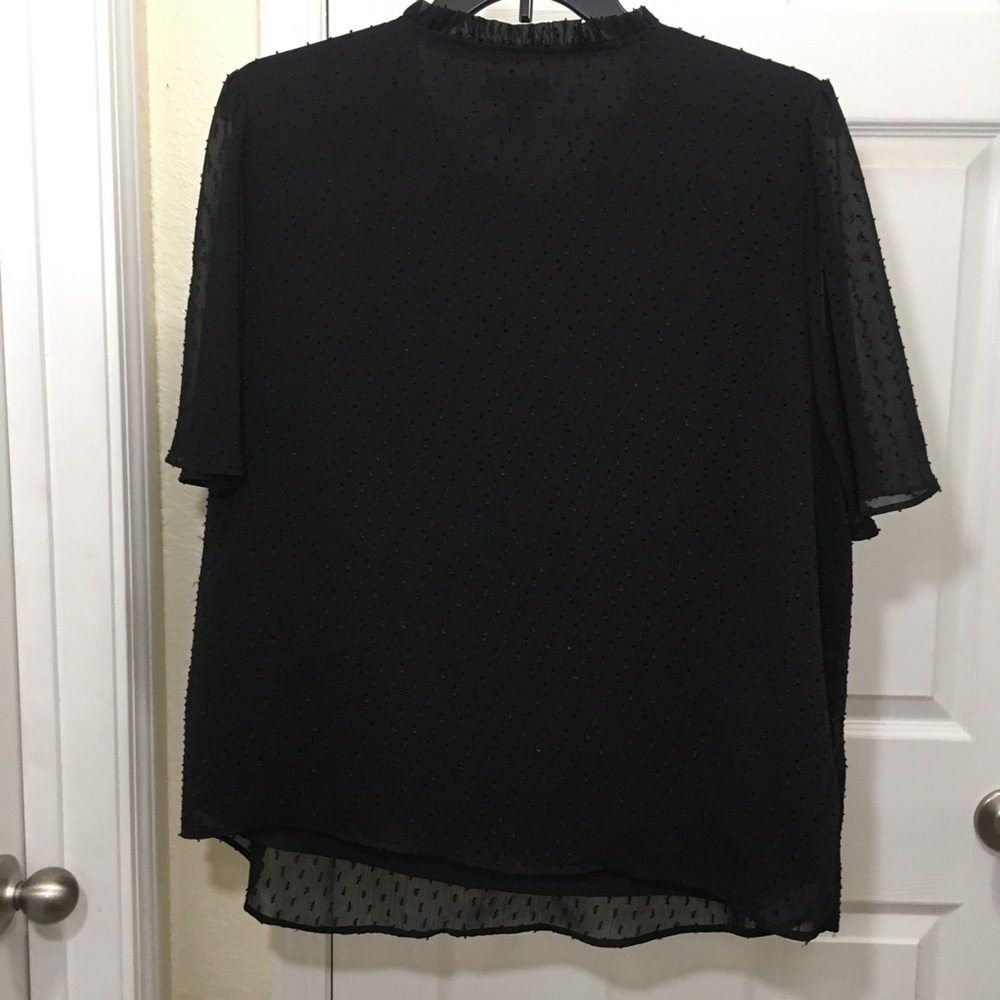 Plus size black one bottom blouse